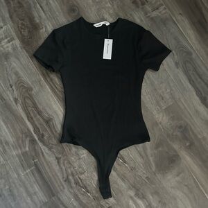 BLUENOTES BNWT black short sleeve body suit